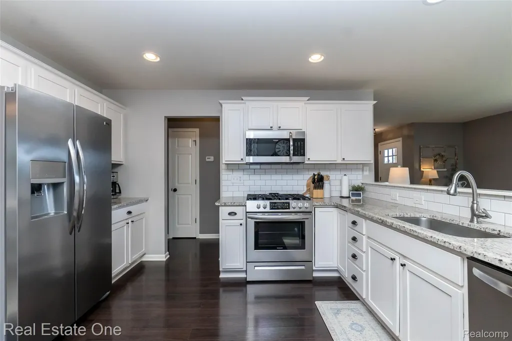 9331 Clifton Avenue Salem Township MI 48168