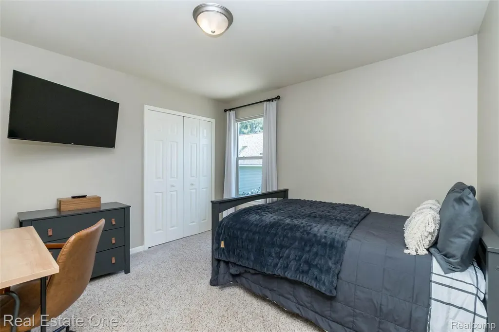 9331 Clifton Avenue Salem Township MI 48168