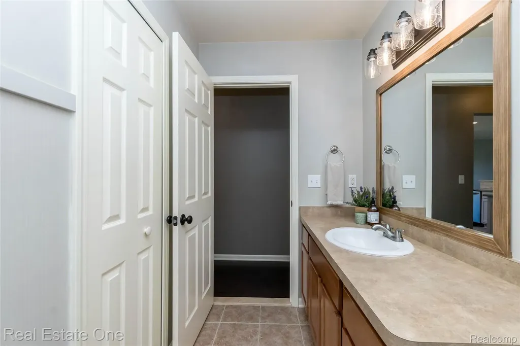 9331 Clifton Avenue Salem Township MI 48168