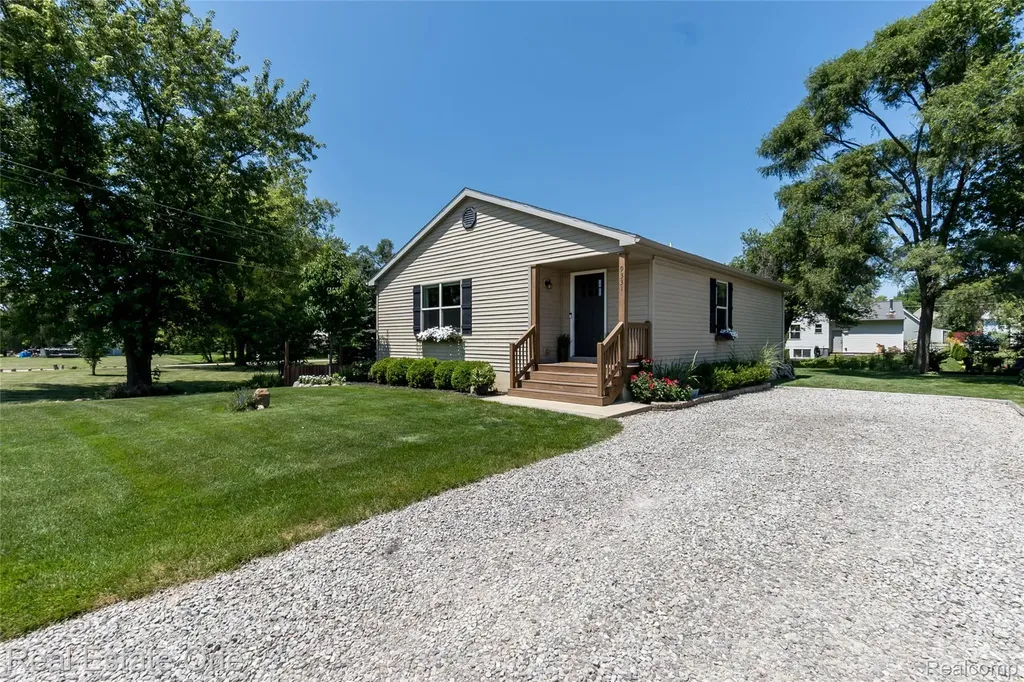 9331 Clifton Avenue Salem Township MI 48168