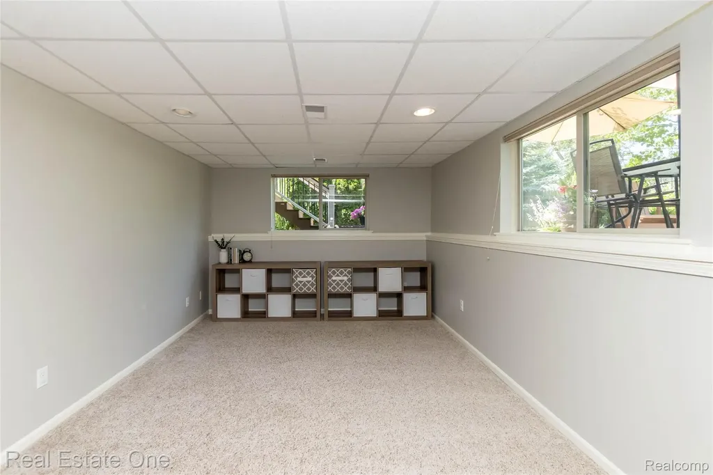 9331 Clifton Avenue Salem Township MI 48168