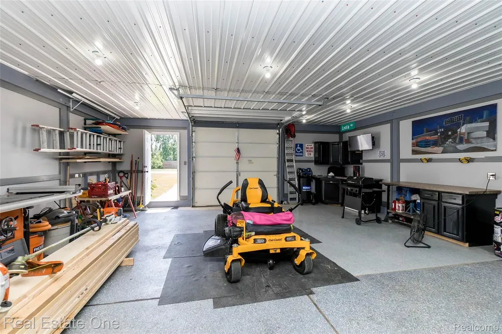 9331 Clifton Avenue Salem Township MI 48168
