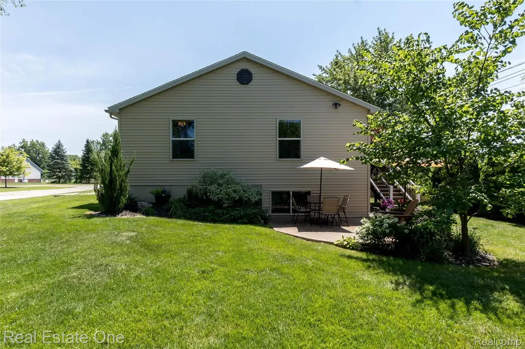 9331 Clifton Avenue Salem Township MI 48168