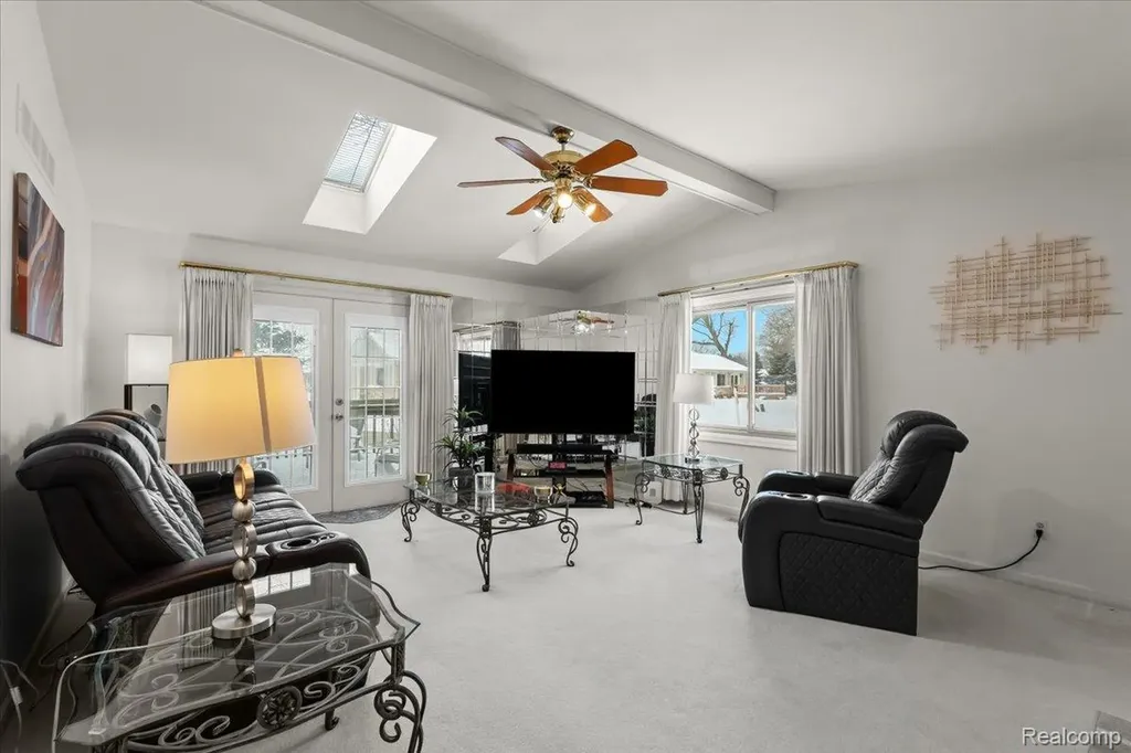 42158 Blossom Lane Clinton Charter Township MI 48038