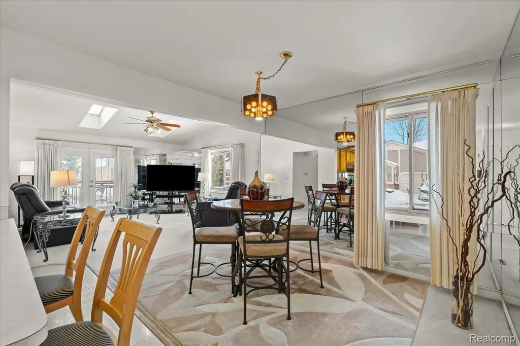 42158 Blossom Lane Clinton Charter Township MI 48038