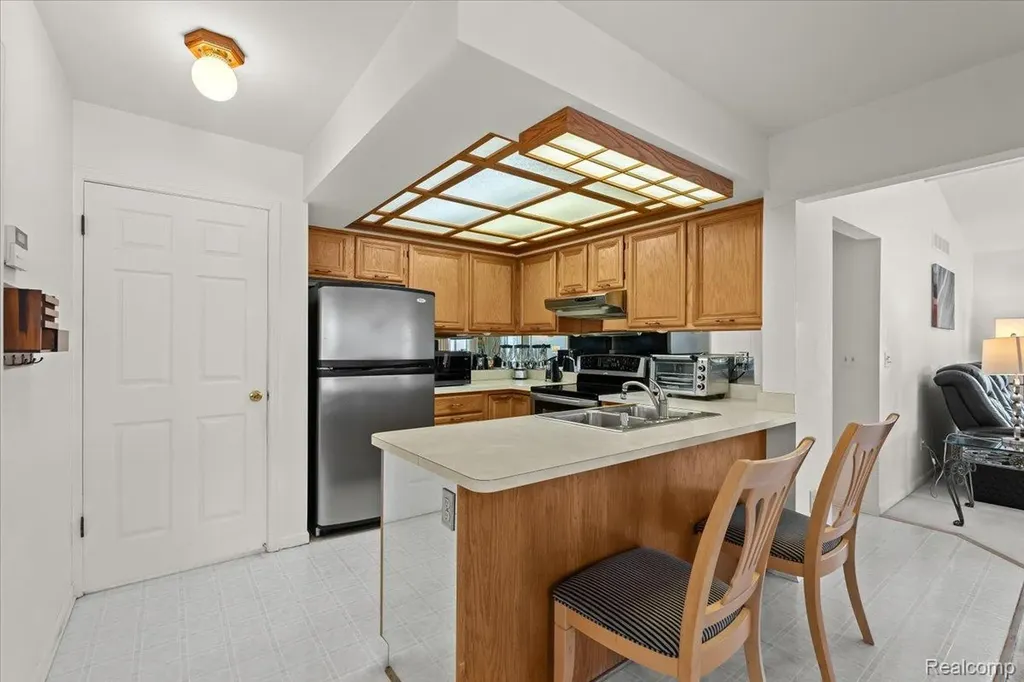 42158 Blossom Lane Clinton Charter Township MI 48038