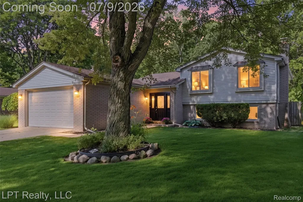 1408 Ledgewood Drive Canton Charter Township MI 48188