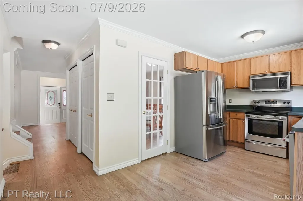 1408 Ledgewood Drive Canton Charter Township MI 48188