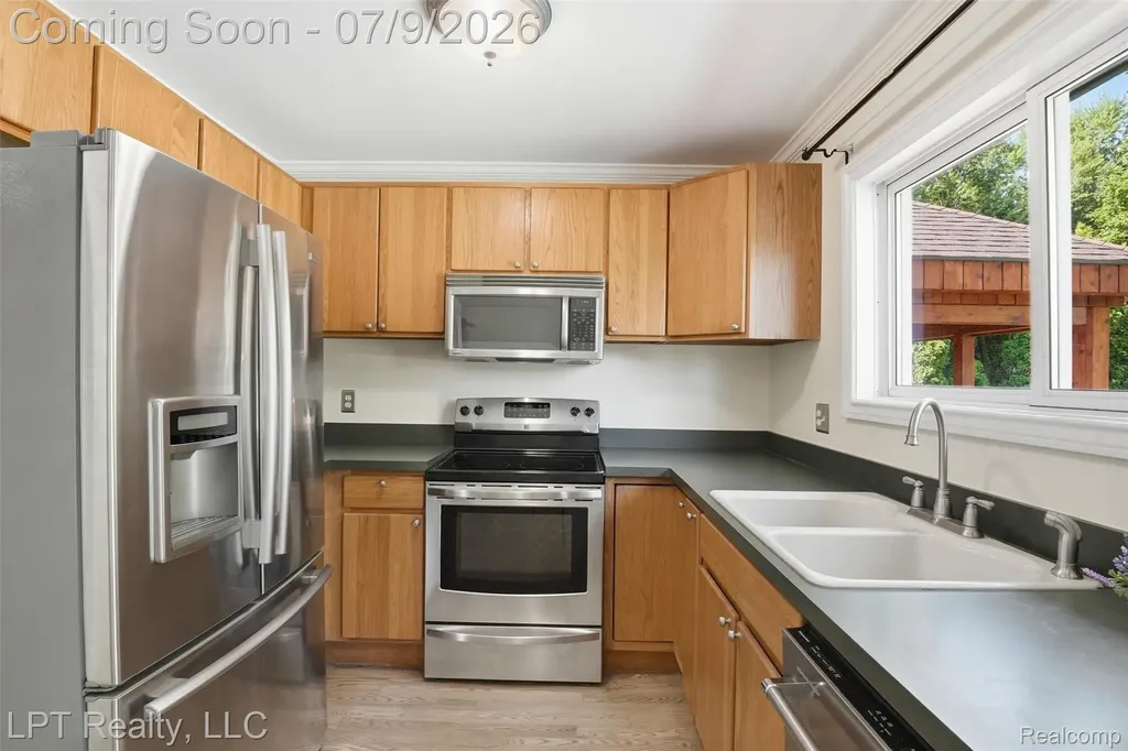 1408 Ledgewood Drive Canton Charter Township MI 48188