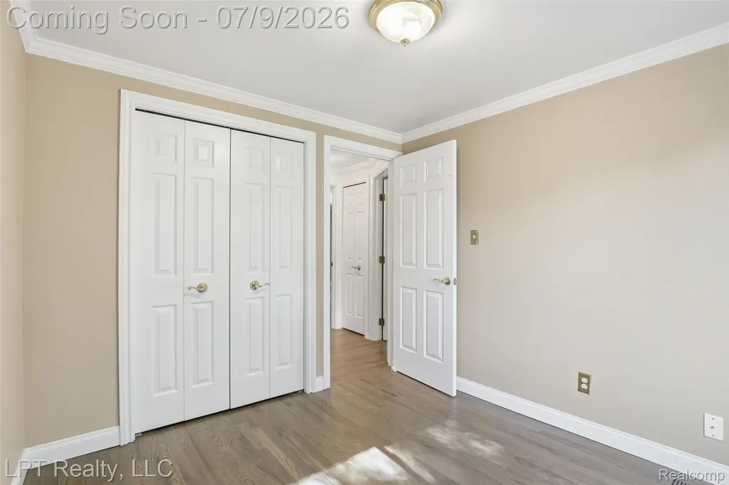 1408 Ledgewood Drive Canton Charter Township MI 48188