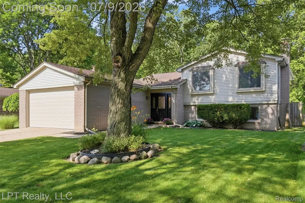 1408 Ledgewood Drive Canton Charter Township MI 48188