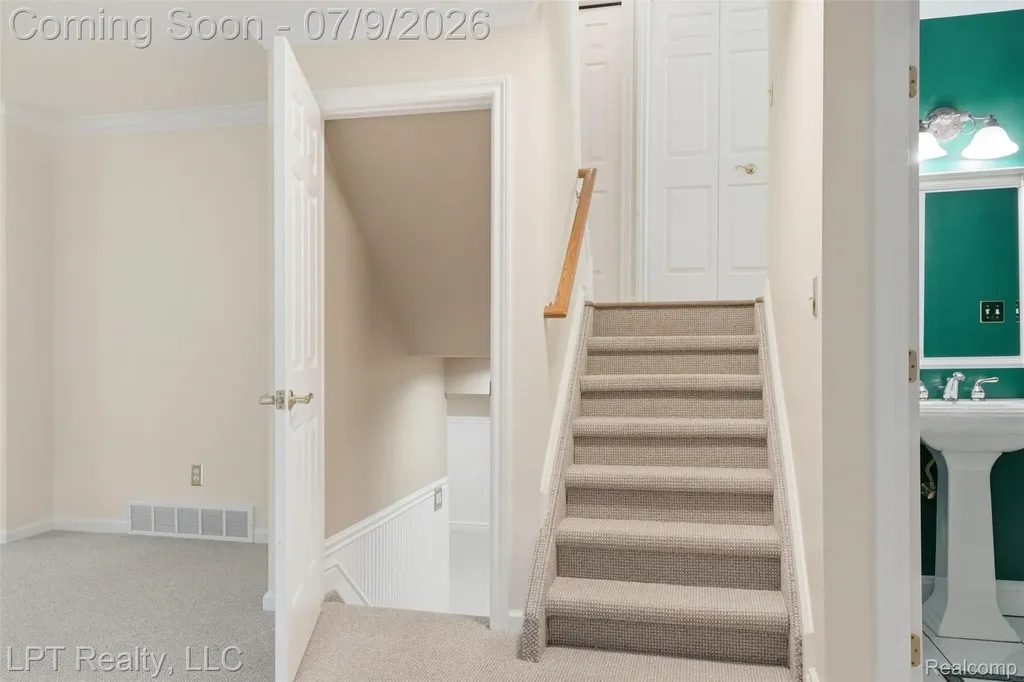 1408 Ledgewood Drive Canton Charter Township MI 48188