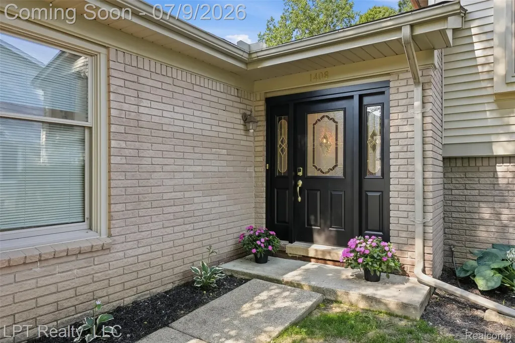 1408 Ledgewood Drive Canton Charter Township MI 48188