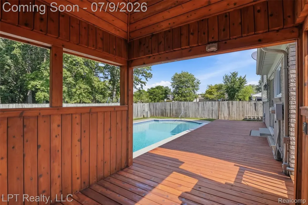 1408 Ledgewood Drive Canton Charter Township MI 48188