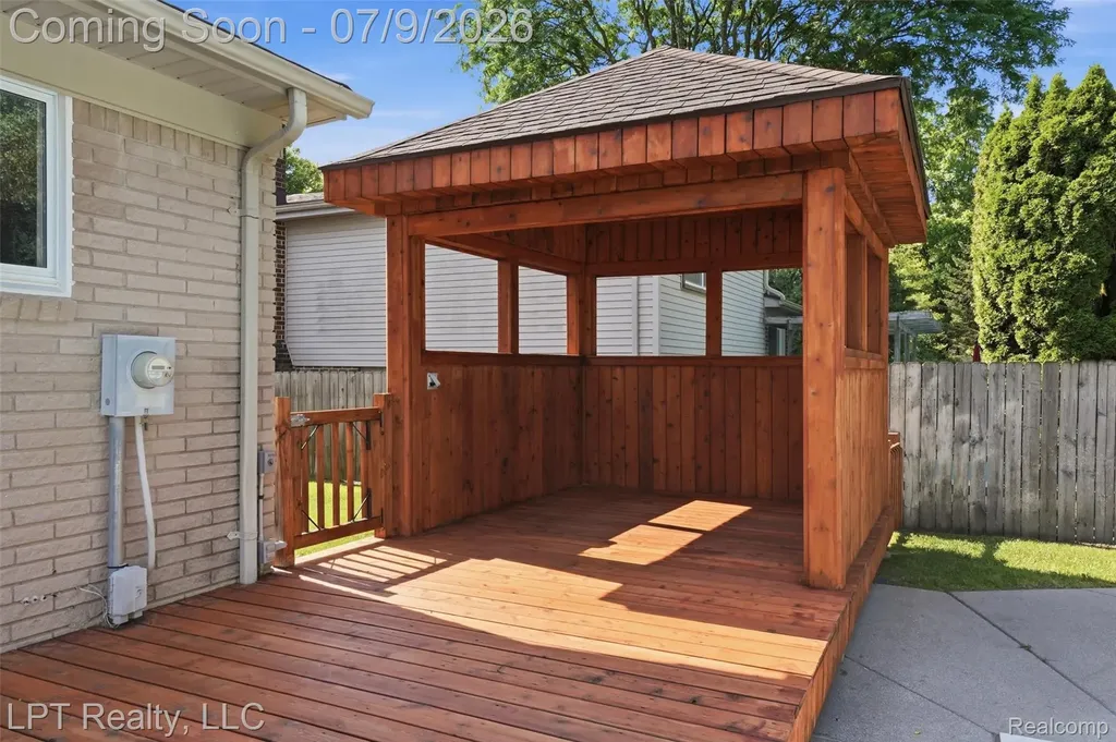 1408 Ledgewood Drive Canton Charter Township MI 48188