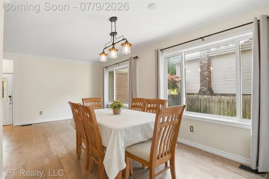 1408 Ledgewood Drive Canton Charter Township MI 48188