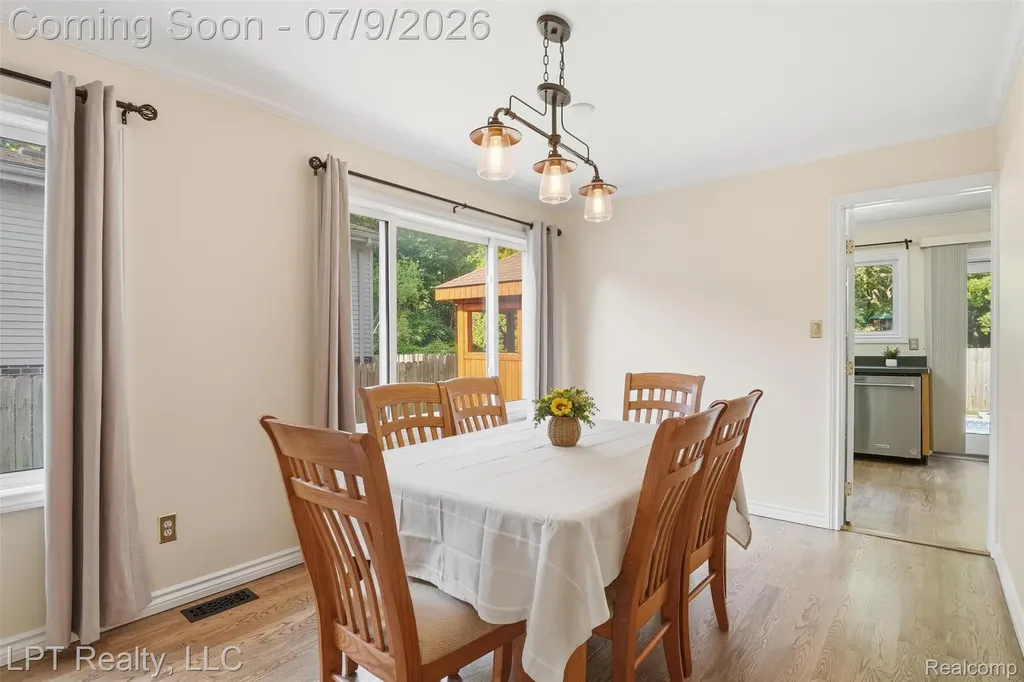 1408 Ledgewood Drive Canton Charter Township MI 48188