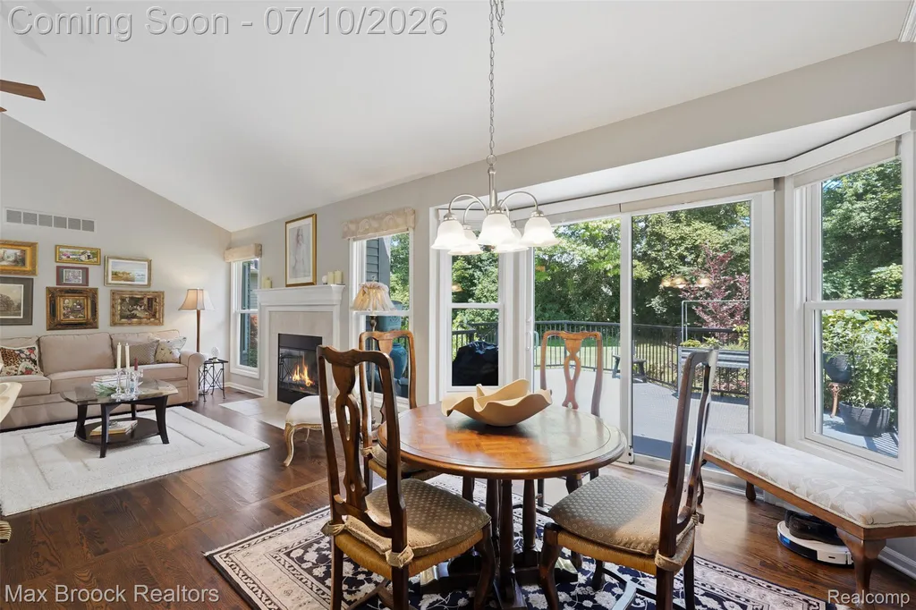 5804 S Windstar Circle Waterford Charter Township MI 48327