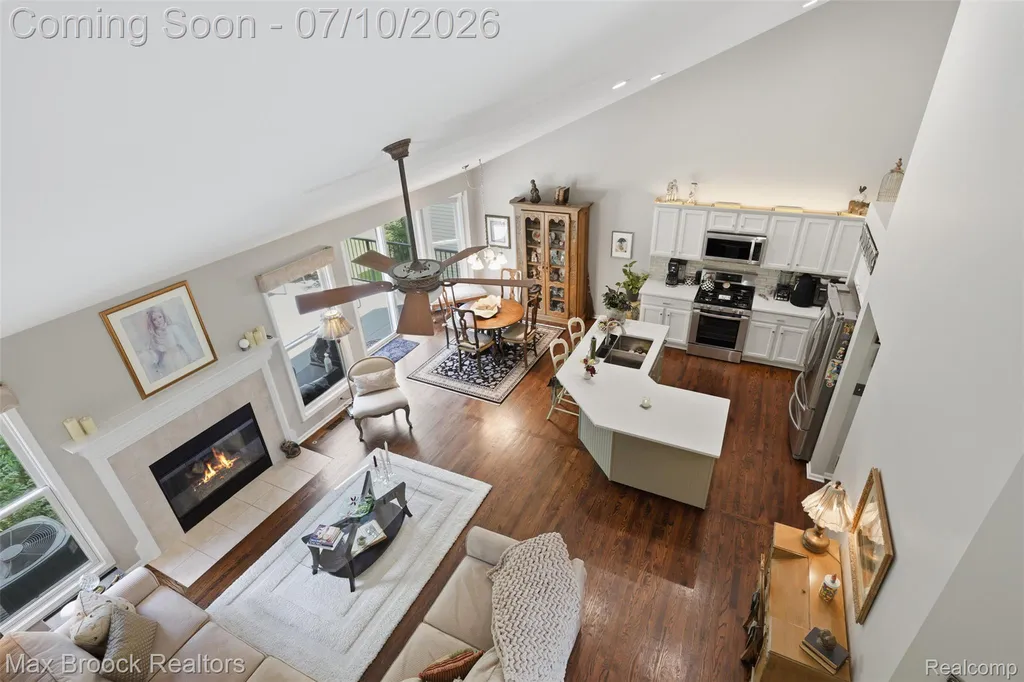 5804 S Windstar Circle Waterford Charter Township MI 48327