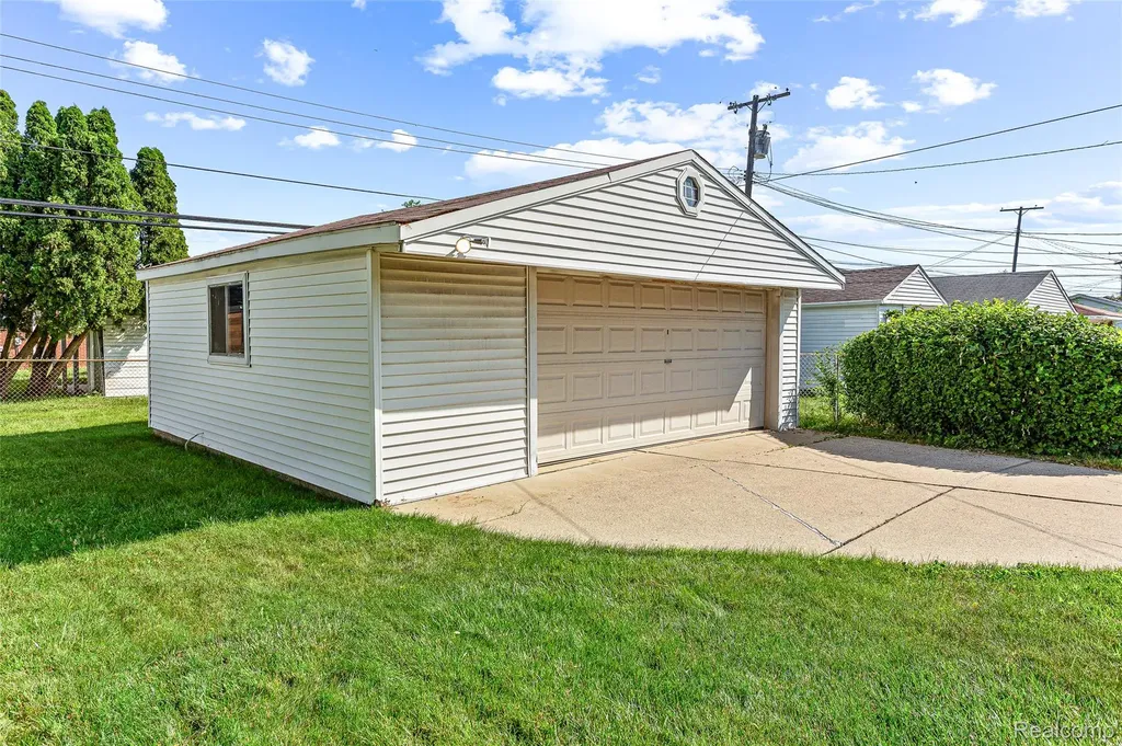 23254 Nona Street Dearborn City MI 48124
