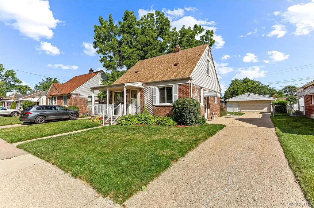 23254 Nona Street Dearborn City MI 48124