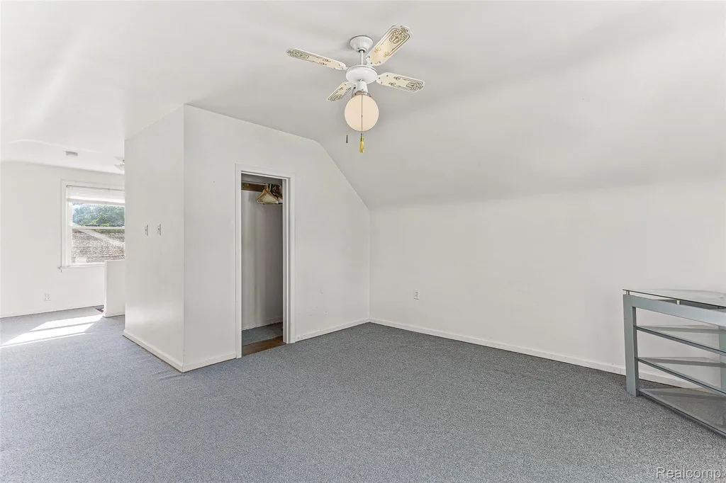 23254 Nona Street Dearborn City MI 48124