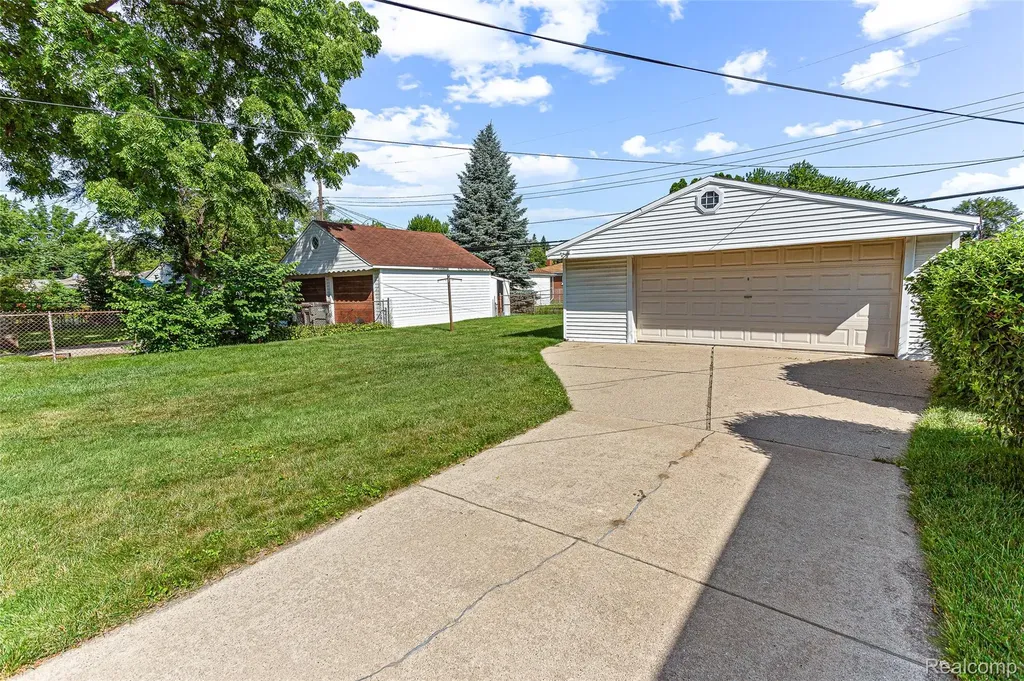 23254 Nona Street Dearborn City MI 48124