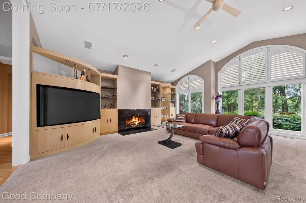 6698 Carlyle Court West Bloomfield Charter Township MI 48322