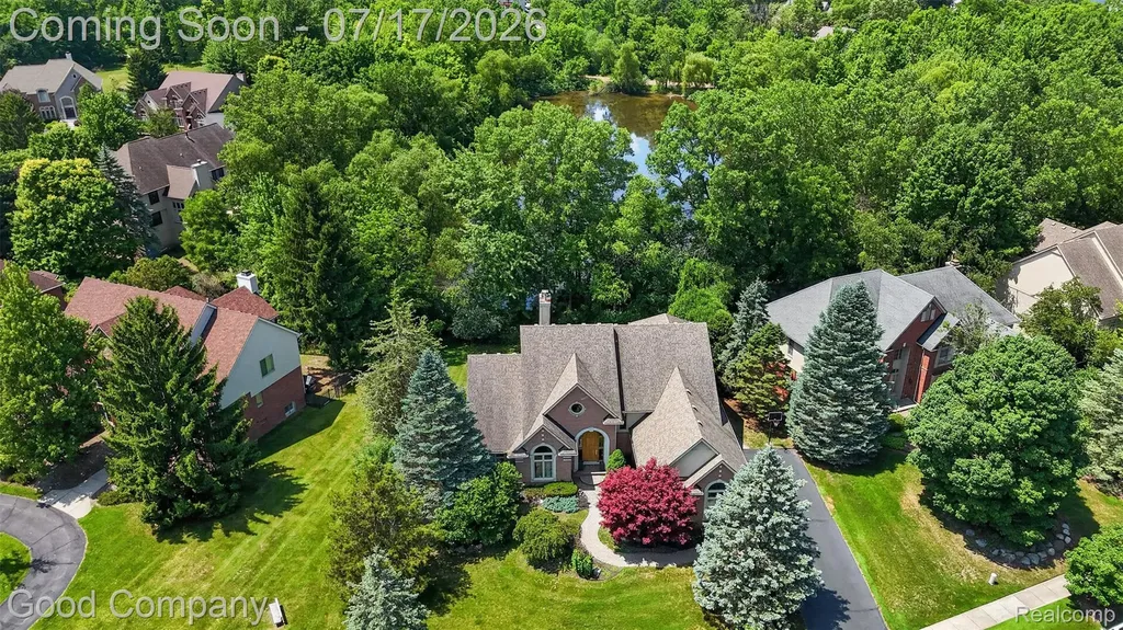 6698 Carlyle Court West Bloomfield Charter Township MI 48322