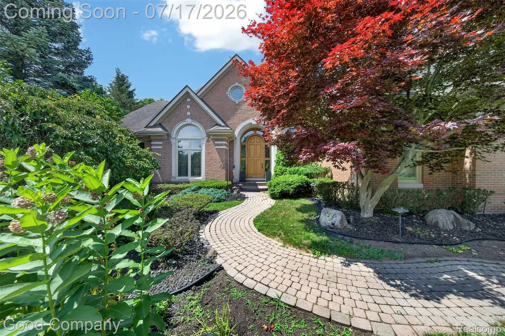6698 Carlyle Court West Bloomfield Charter Township MI 48322