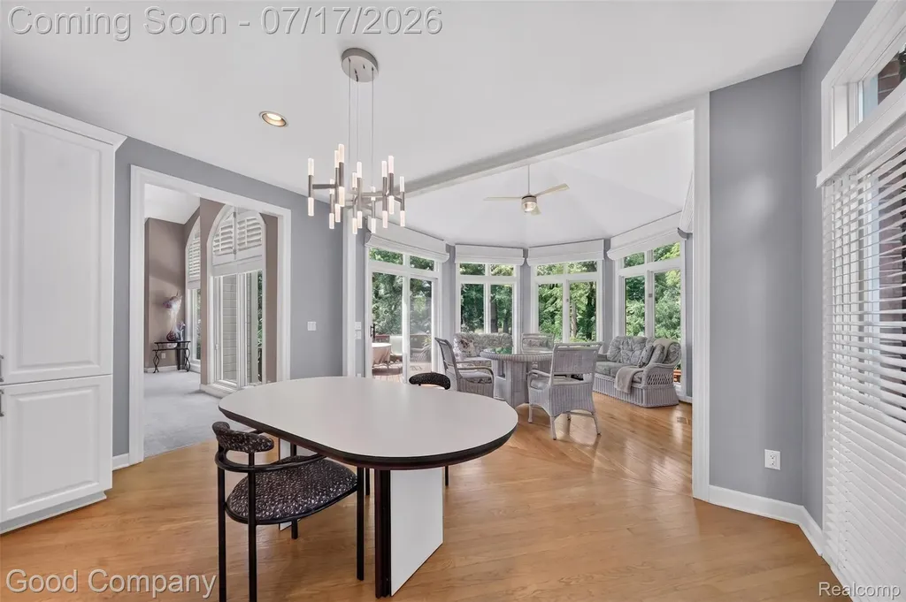 6698 Carlyle Court West Bloomfield Charter Township MI 48322