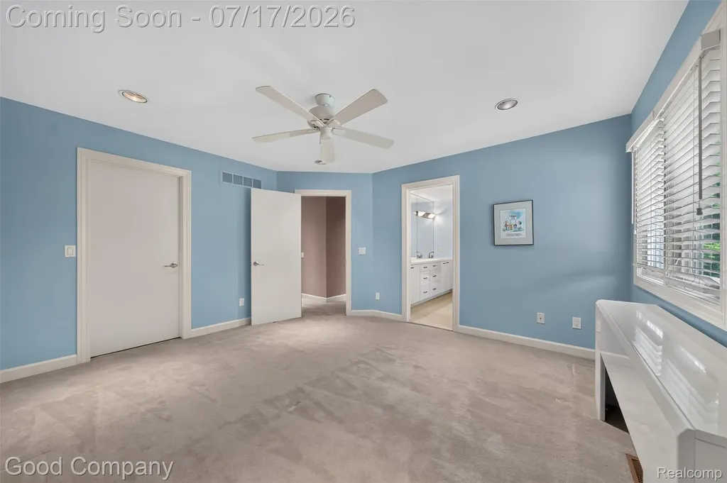 6698 Carlyle Court West Bloomfield Charter Township MI 48322