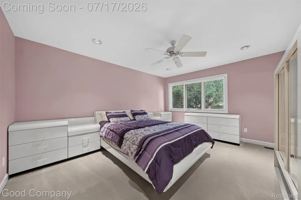 6698 Carlyle Court West Bloomfield Charter Township MI 48322