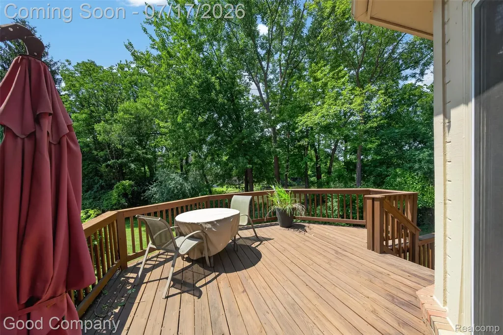 6698 Carlyle Court West Bloomfield Charter Township MI 48322