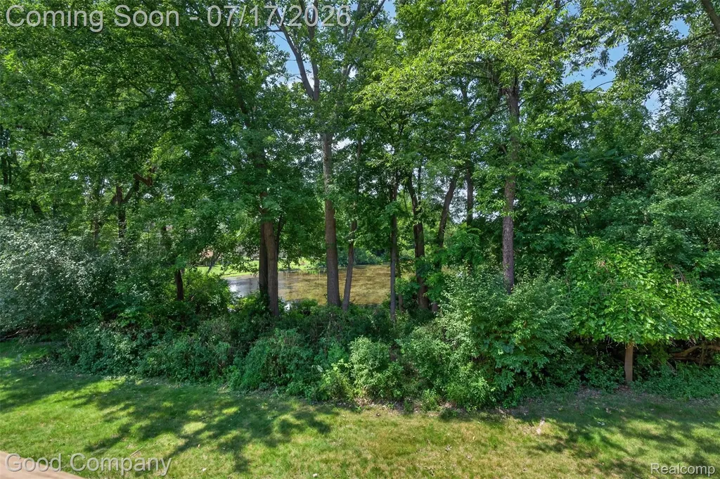 6698 Carlyle Court West Bloomfield Charter Township MI 48322