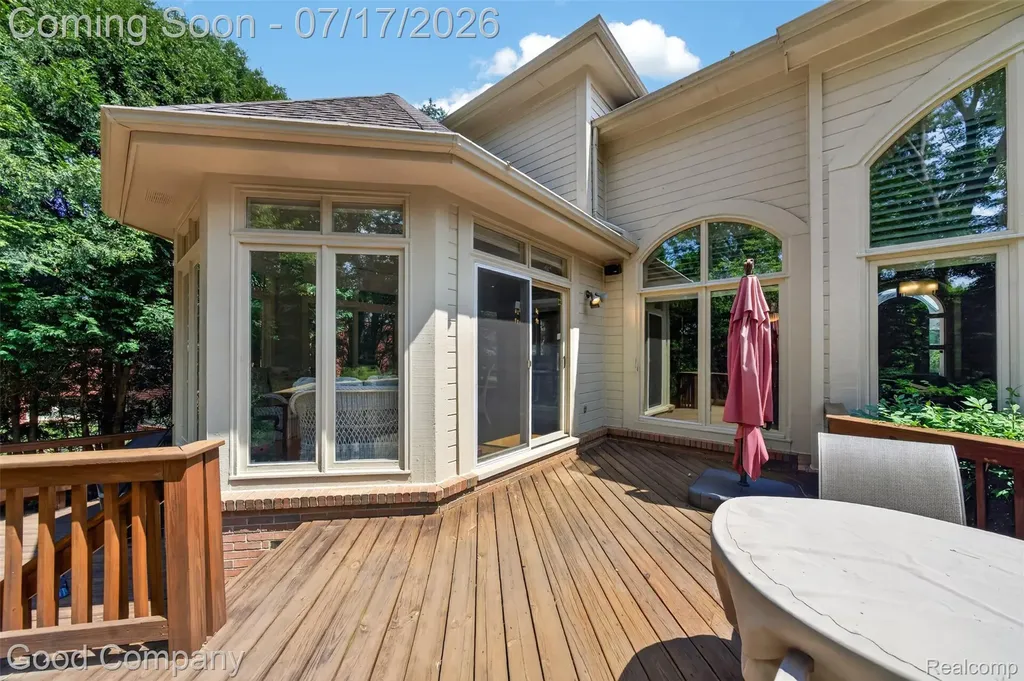 6698 Carlyle Court West Bloomfield Charter Township MI 48322
