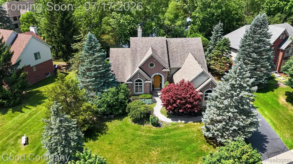 6698 Carlyle Court West Bloomfield Charter Township MI 48322