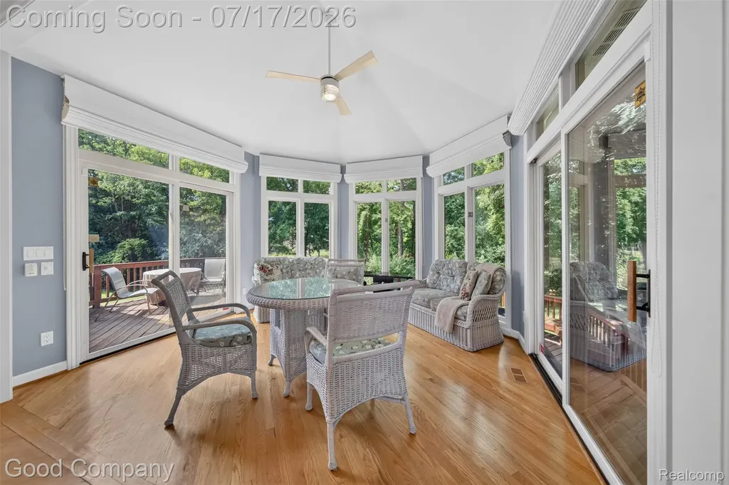 6698 Carlyle Court West Bloomfield Charter Township MI 48322