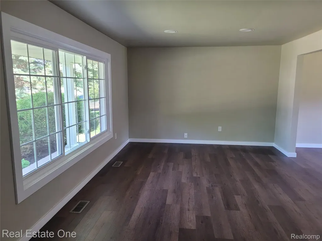 4212 Halkirk Drive Waterford Charter Township MI 48329