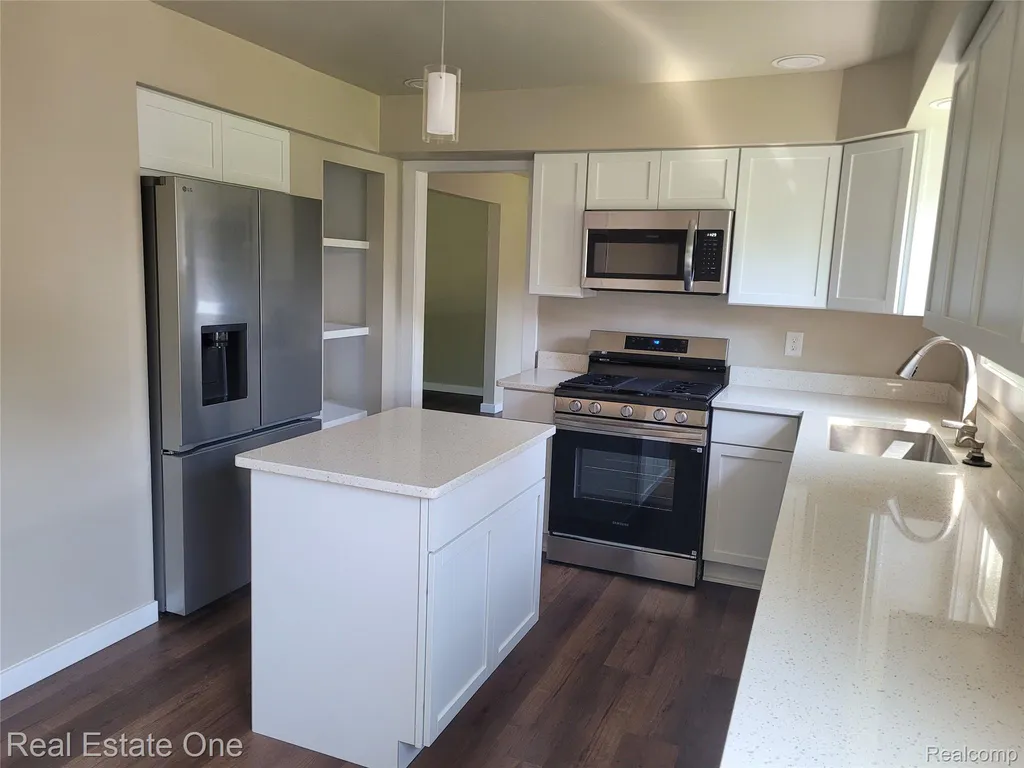 4212 Halkirk Drive Waterford Charter Township MI 48329
