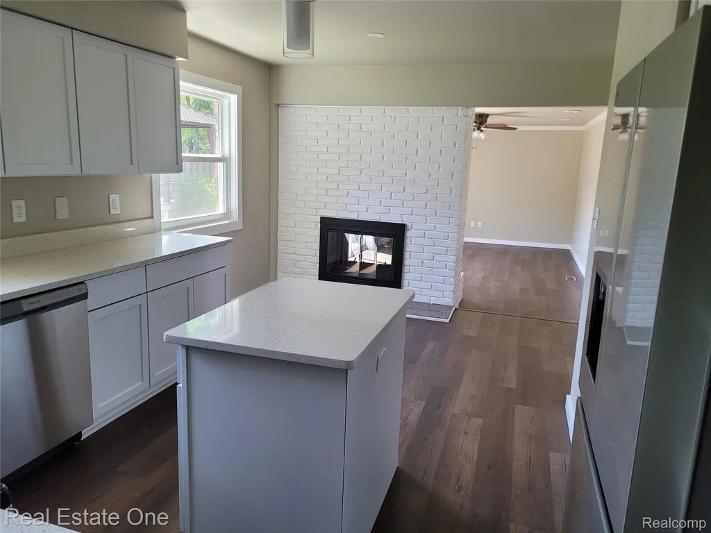 4212 Halkirk Drive Waterford Charter Township MI 48329