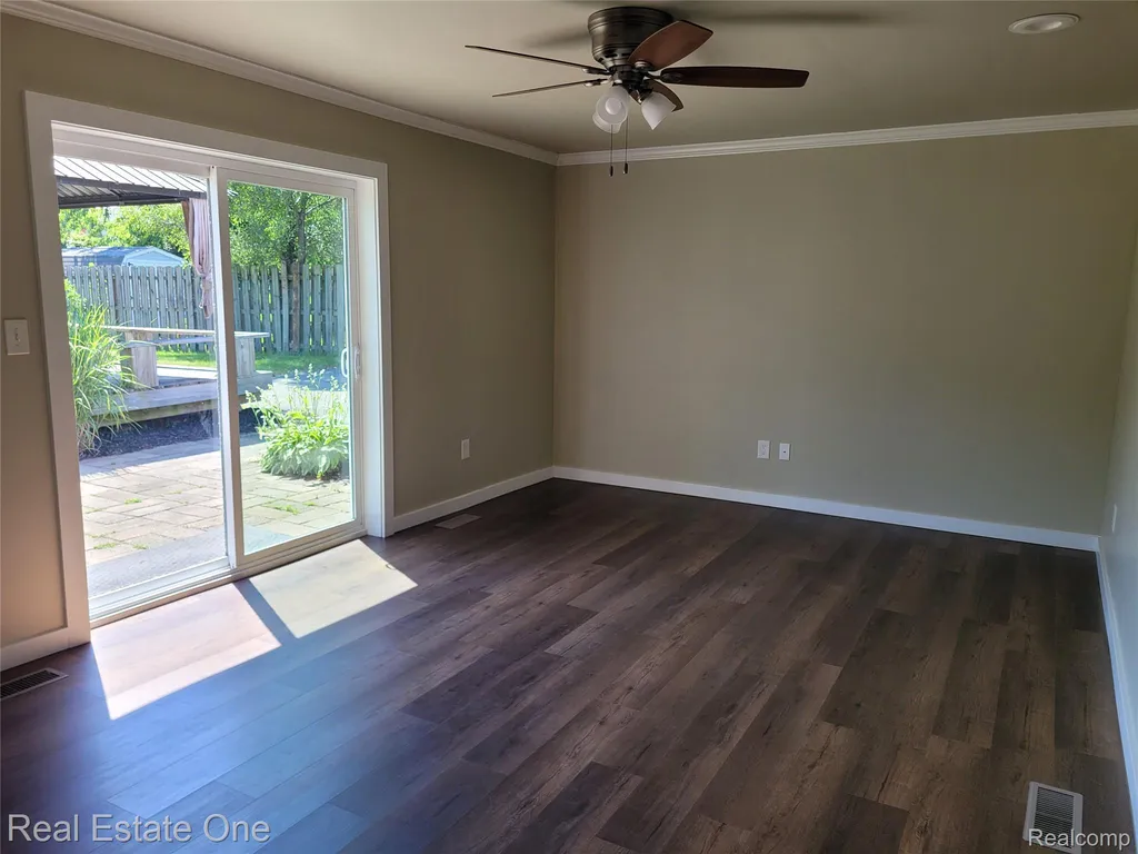 4212 Halkirk Drive Waterford Charter Township MI 48329