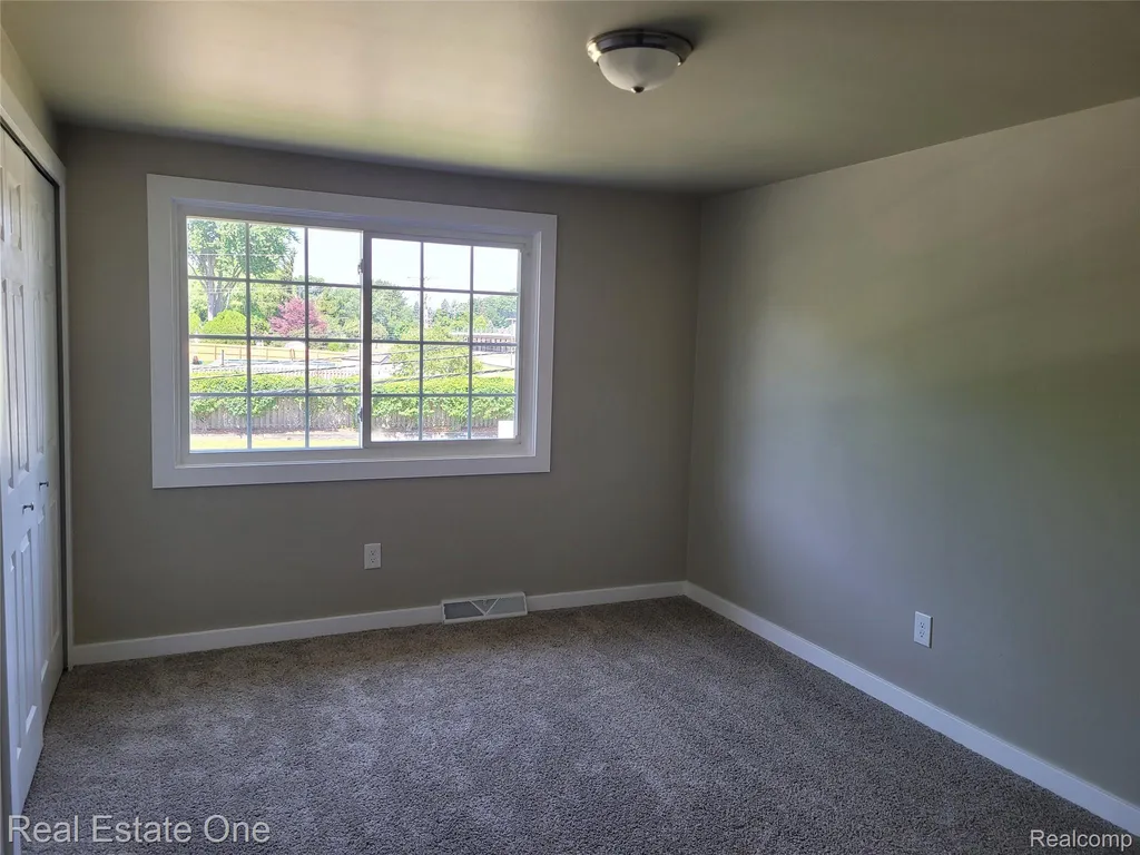 4212 Halkirk Drive Waterford Charter Township MI 48329
