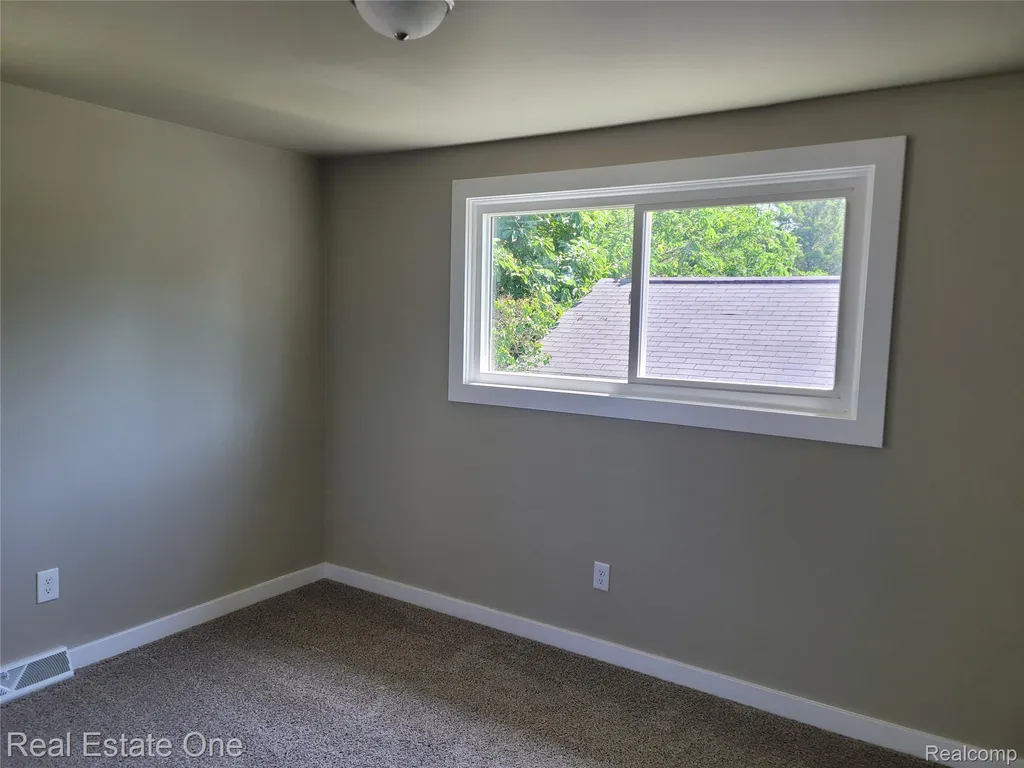 4212 Halkirk Drive Waterford Charter Township MI 48329