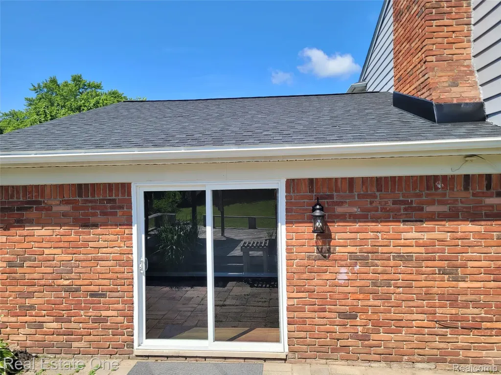 4212 Halkirk Drive Waterford Charter Township MI 48329