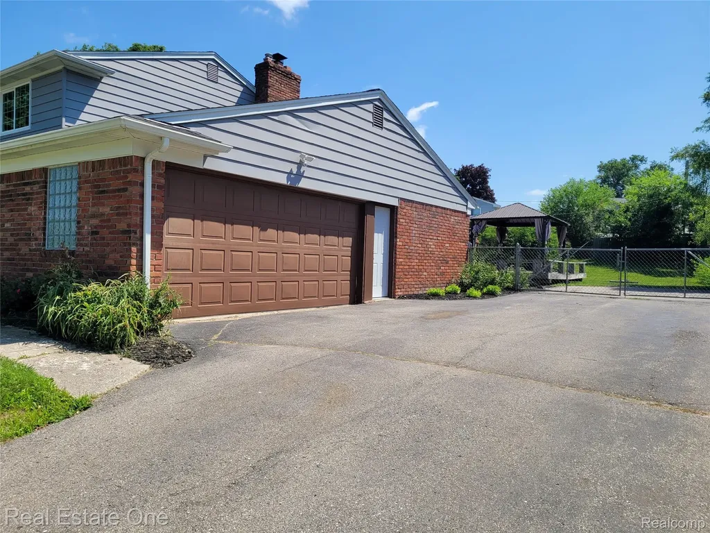 4212 Halkirk Drive Waterford Charter Township MI 48329
