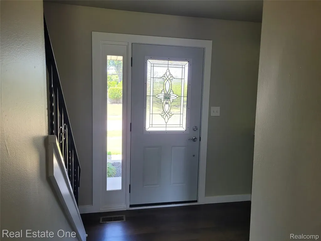 4212 Halkirk Drive Waterford Charter Township MI 48329