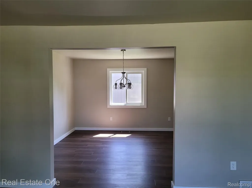 4212 Halkirk Drive Waterford Charter Township MI 48329