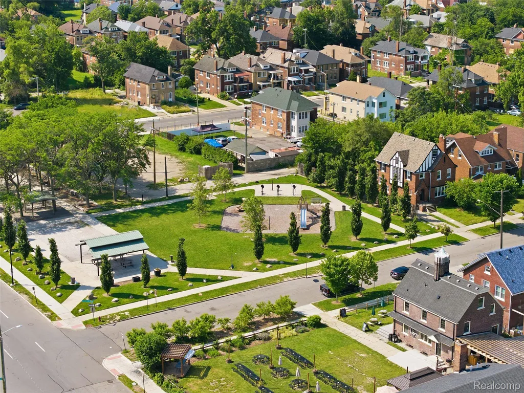 1945 Atkinson Street Detroit City MI 48206