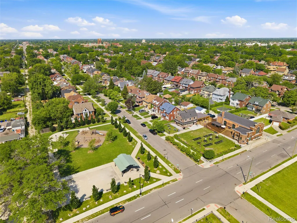 1945 Atkinson Street Detroit City MI 48206